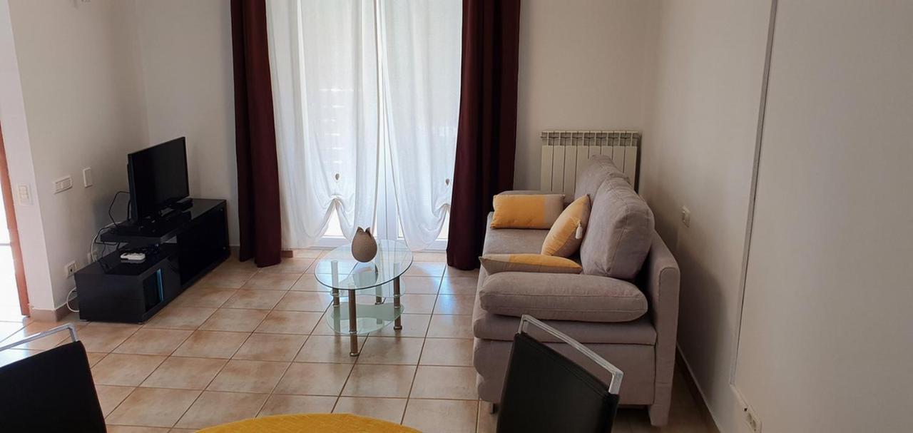 Apartamento Nevija Peroj Exterior foto